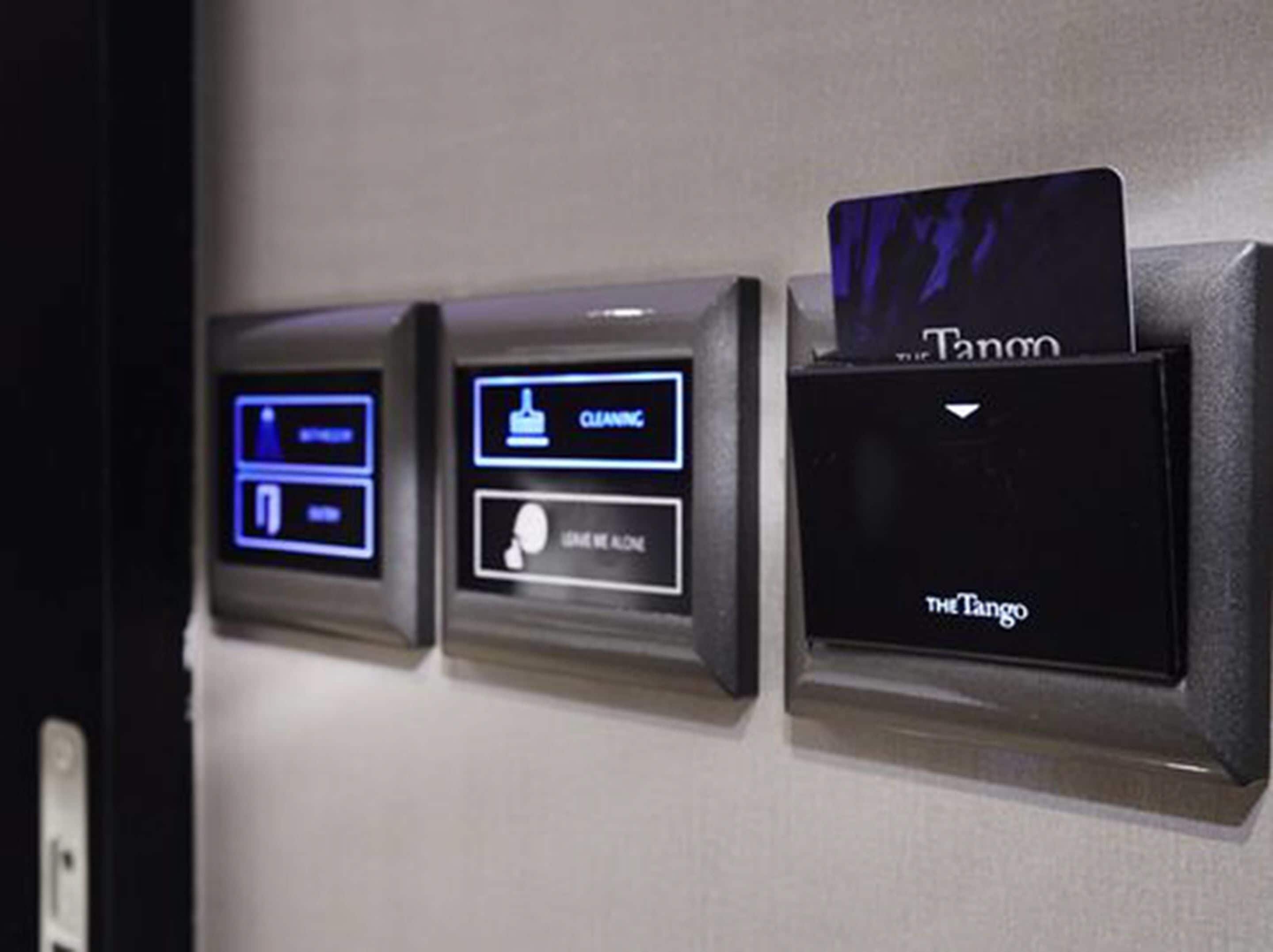 wonderful studio | 1 bedroom, premium bedding, down duvets, minibar