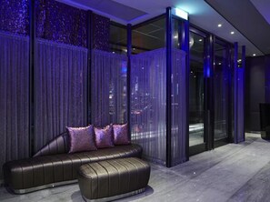 入住/退房自助服務機