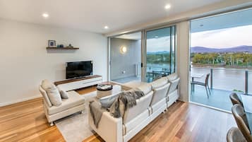 Three Bedroom Apartment, River View  | Living area