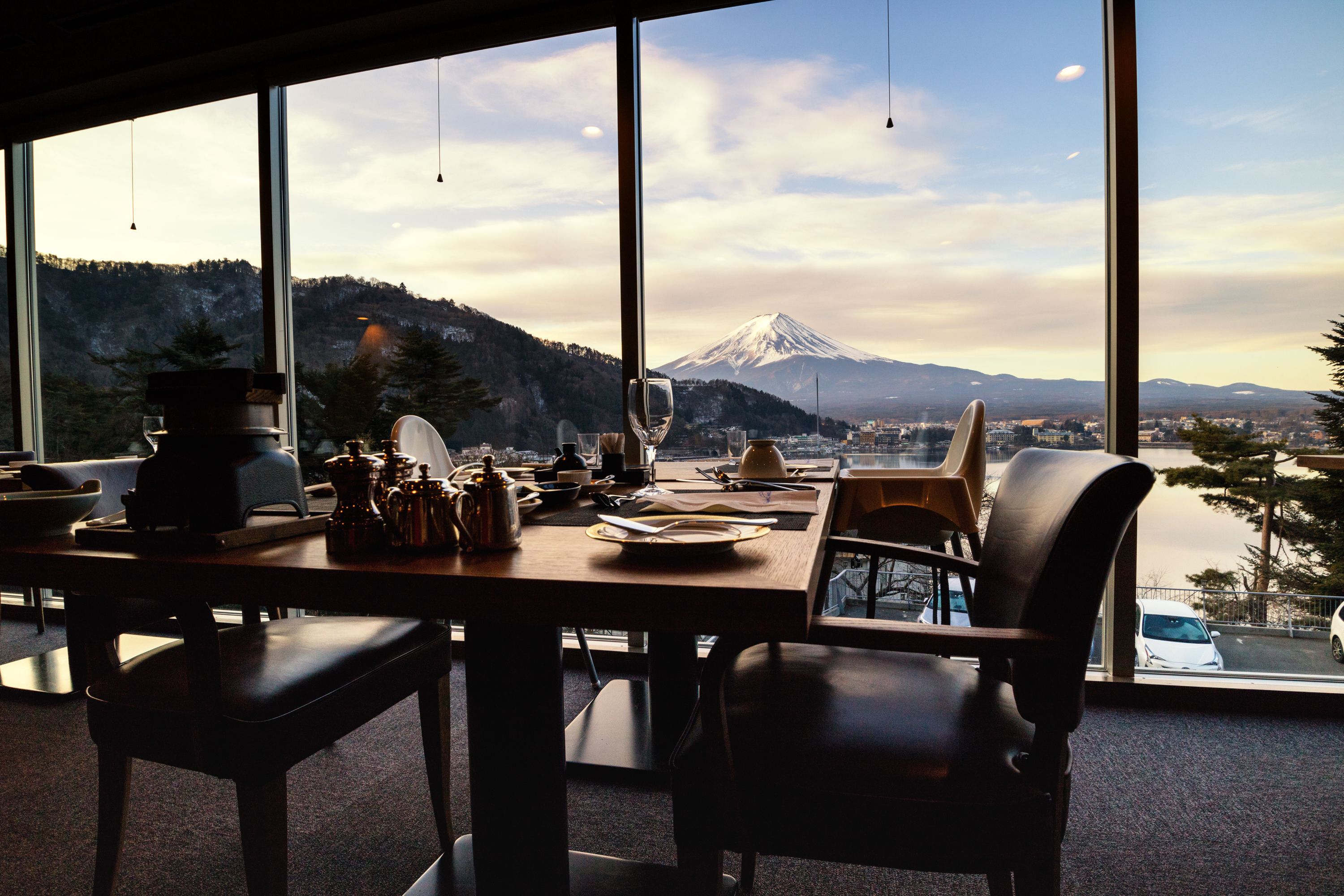 breakfast and dinner served