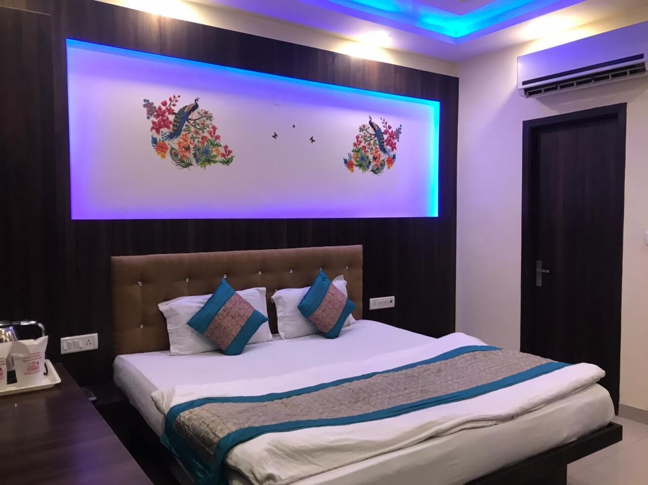 Luxury Double Room, 1 King Bed, Non Smoking, Garden View | Memory-foam beds, in-room safe, soundproofing, free WiFi