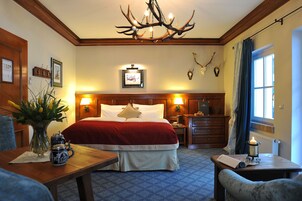 Ropa de cama hipoalergénica y minibar 