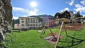 子供用の遊び場 - 屋外