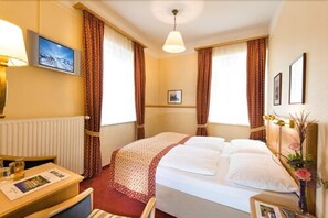 Ropa de cama hipoalergénica y minibar 