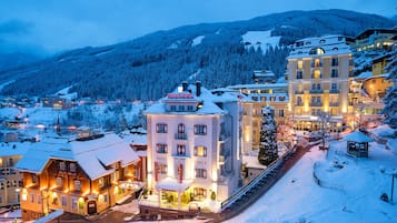 Façade de lâhĂ©bergement - soirĂ©e/nuit
