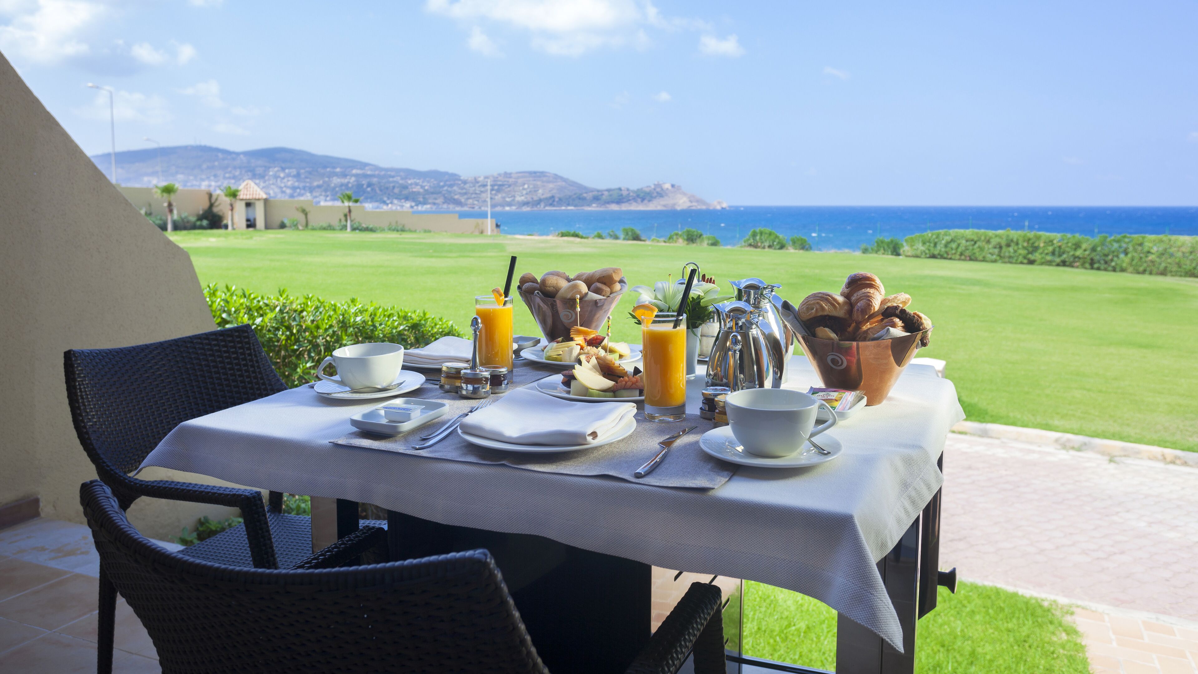 room service – dining