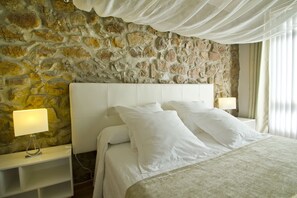 Suite, hidromasaje | Ropa de cama de alta calidad y decoración personalizada