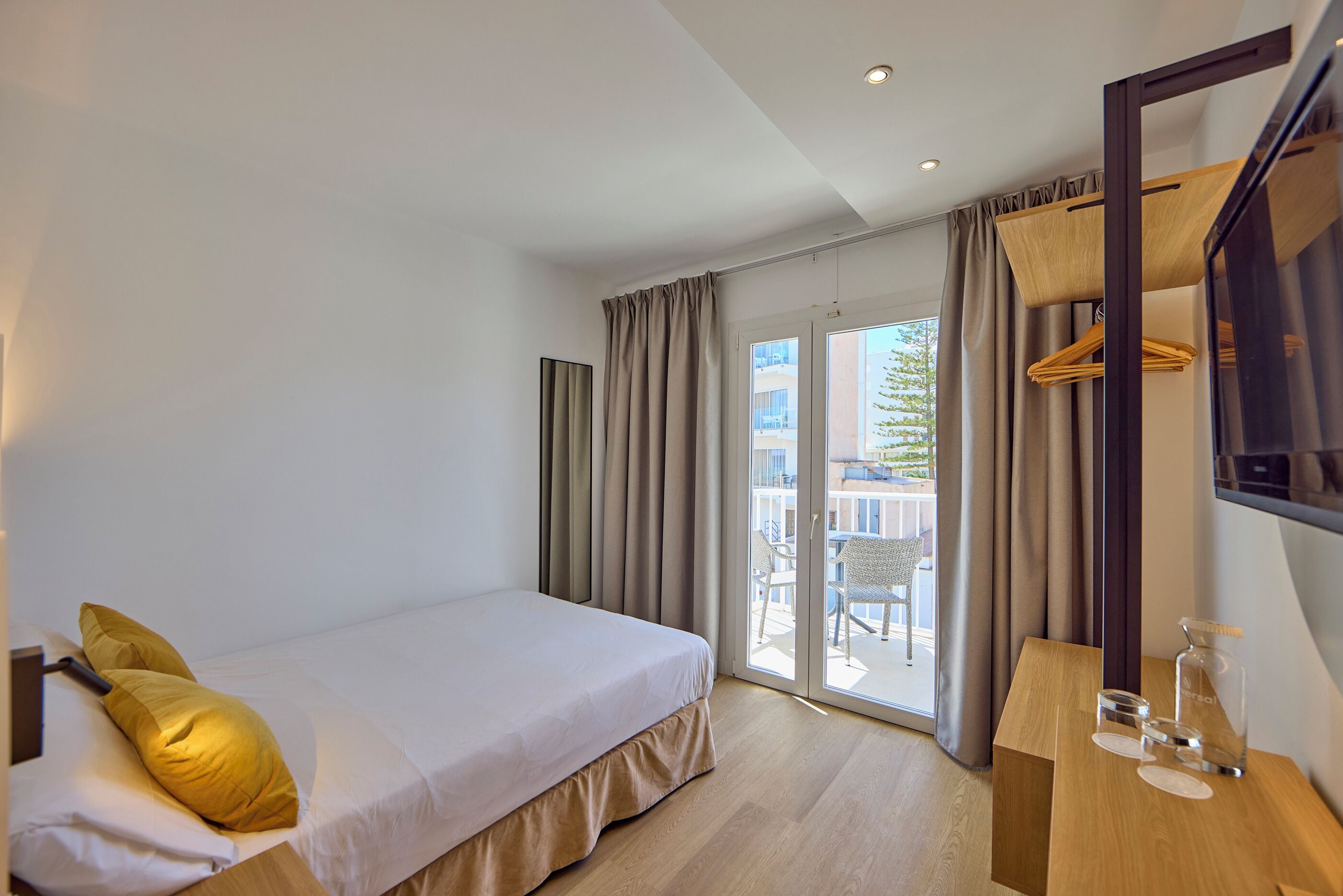 Foto - Universal Hotel Bikini