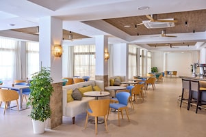 Snack bar