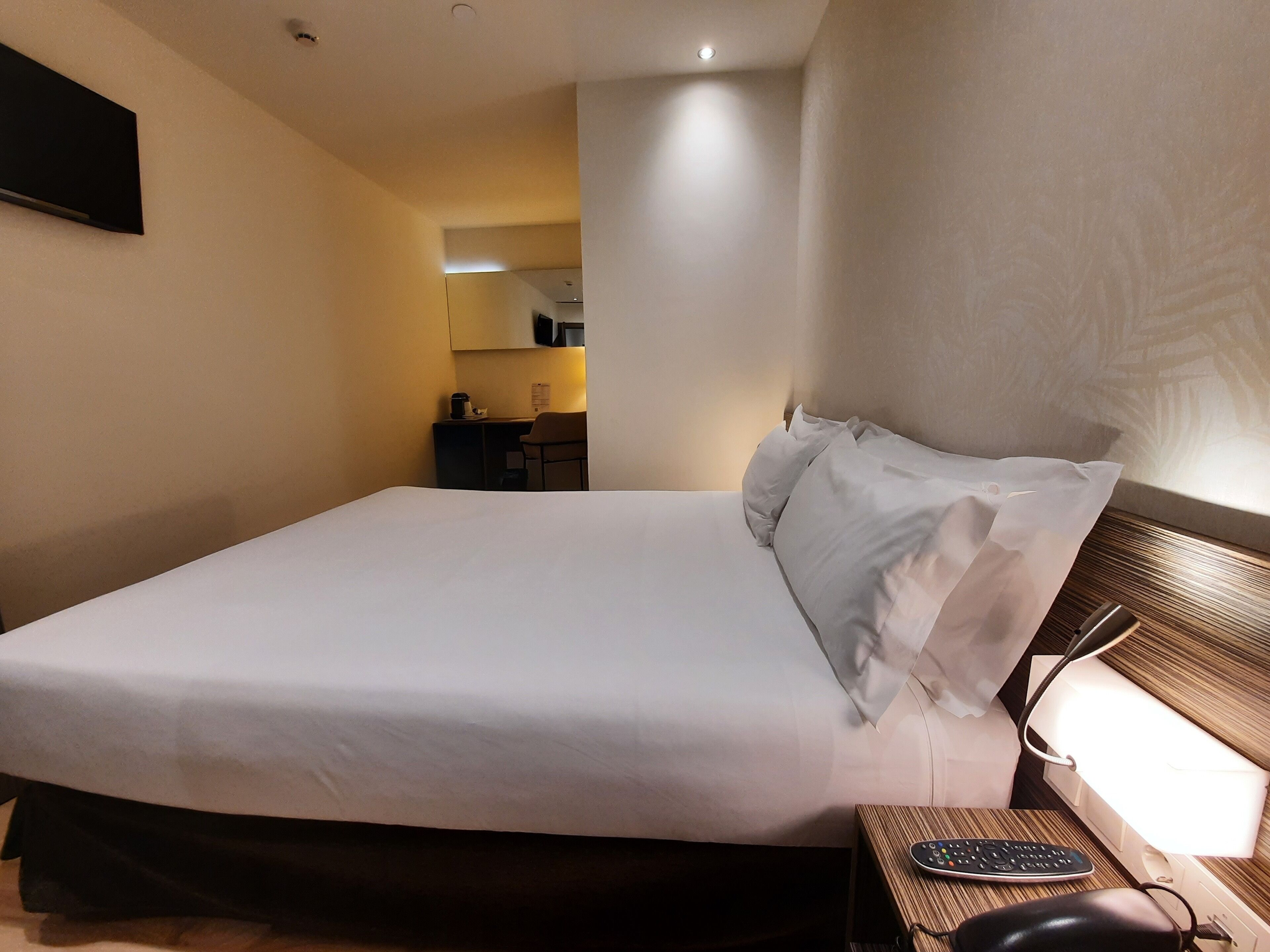 standard room | in-room safe, desk, laptop workspace, iron/ironing board