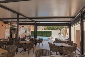 Daily cooked-to-order breakfast for a fee - Hotel Gabarda (Calvia)