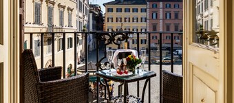 Piazza Farnese Luxury Suites