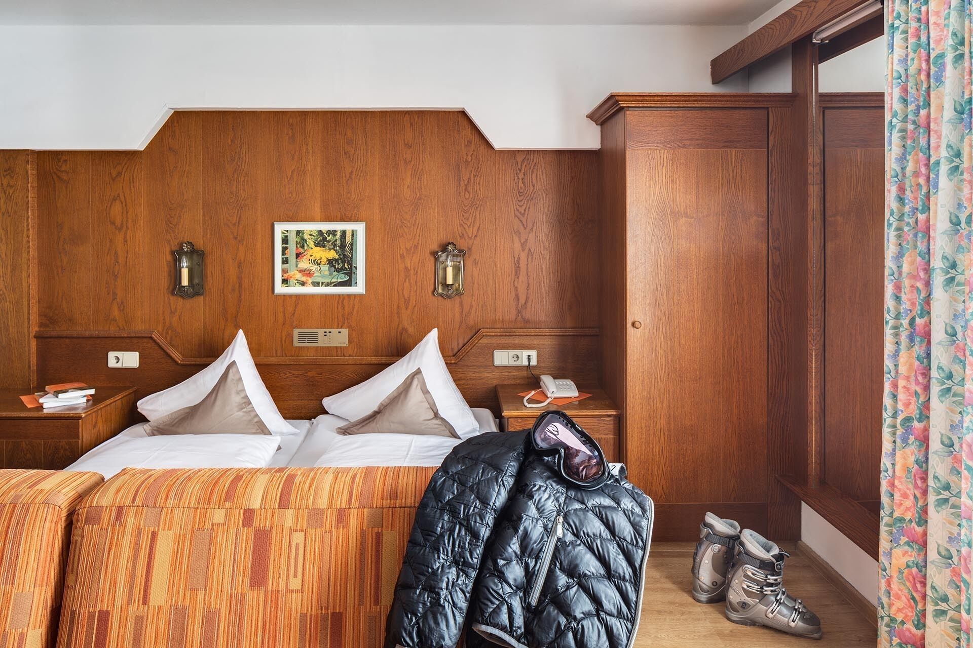 comfort double room (kat. a) | minibar, in-room safe, free wifi, bed sheets