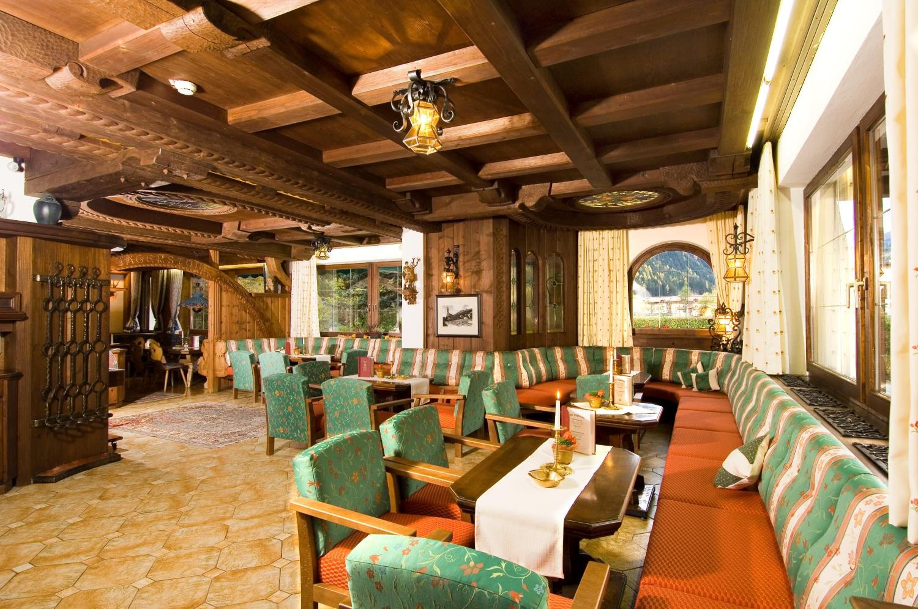 breakfast and dinner served