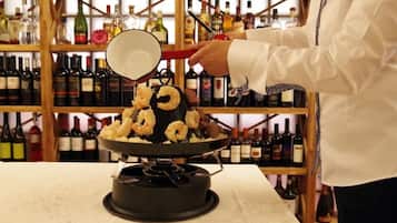 Servizio di colazione, pranzo e cena
