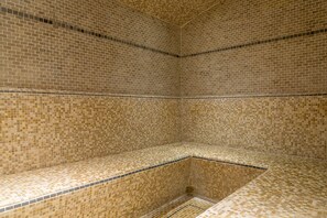 Sauna, höyrysauna, vartalohoitoja, vartalokääreitä, vartalon kuorintoja