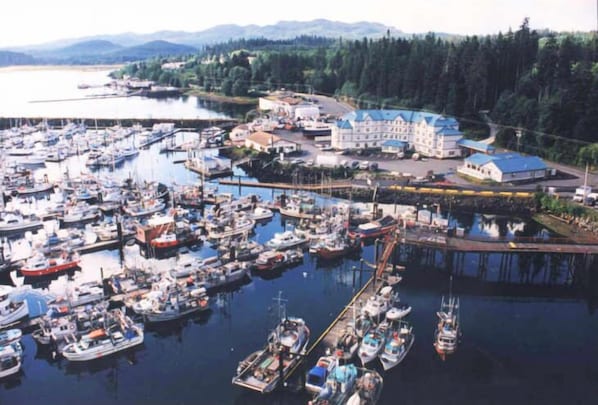 Exterior - Quarterdeck Inn Port Hardy (Port Hardy)