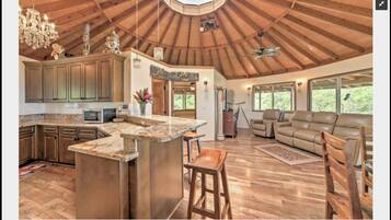 House, 3 Bedrooms (1 Queen & 2 King Beds) | Private kitchen | Full-size fridge, microwave, stovetop, dishwasher