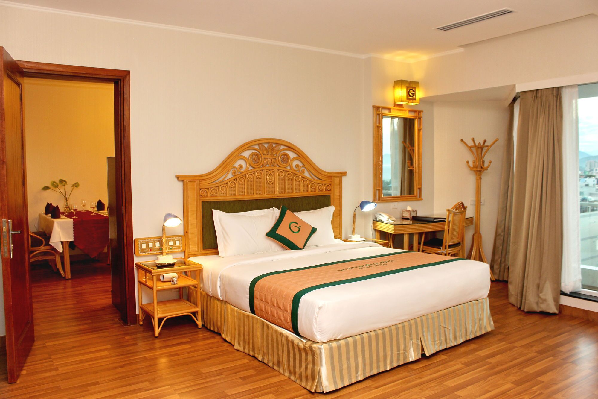 1 bedroom, premium bedding, in-room safe, desk