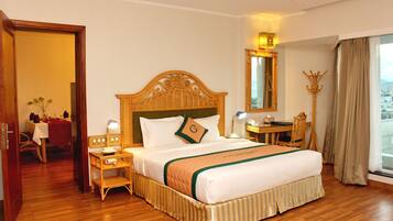 1 bedroom, premium bedding, in-room safe, desk