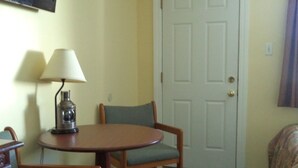 Standard Double Room | Room amenity - The Weathervane Motel (Lanesborough)