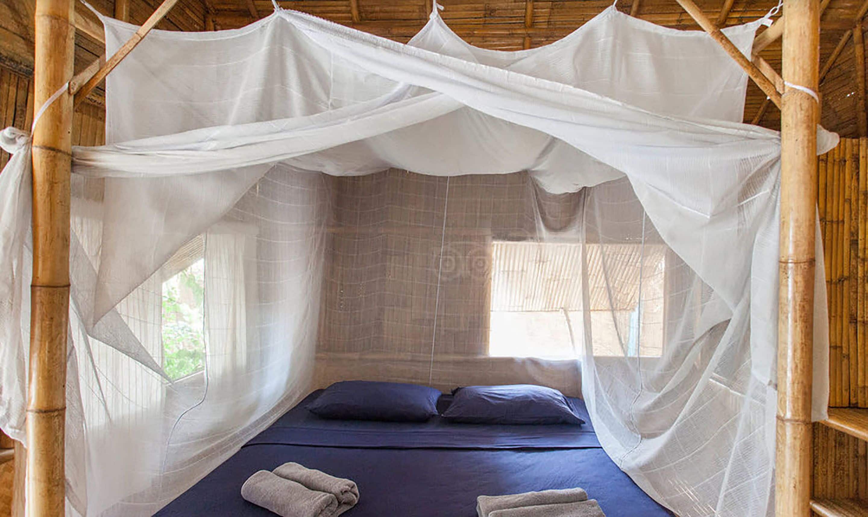 Zimmersafe, kostenloses WLAN, Bettwäsche