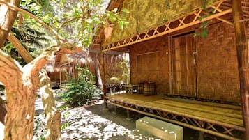 Garden View Deluxe Bungalow | Zimmersafe, kostenloses WLAN, Bettwäsche