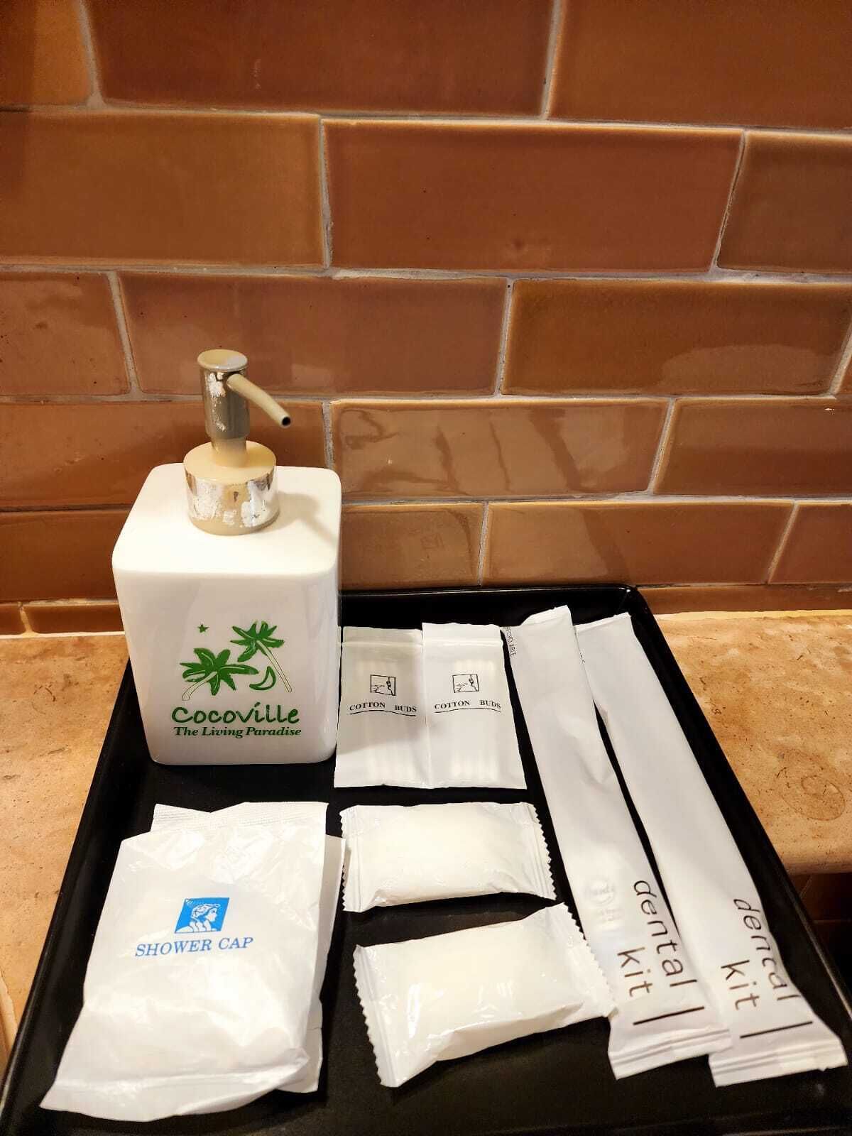 deluxe room | in-room safe, rollaway beds, free wifi, bed sheets