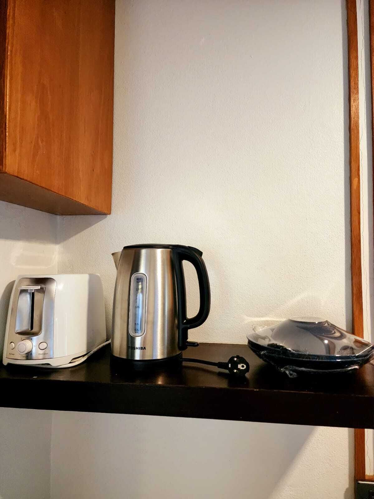 deluxe room | in-room safe, rollaway beds, free wifi, bed sheets