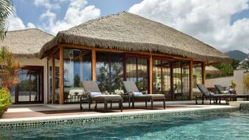 Outdoor pool, pool loungers