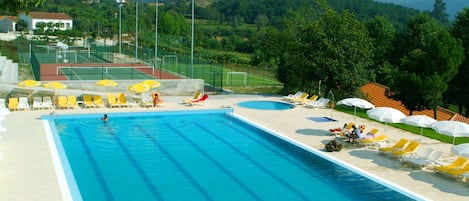 Indoor pool, outdoor pool