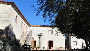 Breakfast, lunch and dinner served - Hotel Rural Maria da Fonte (Povoa de Lanhoso)