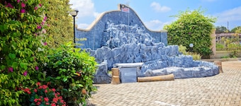 Bethel Heights Hotel