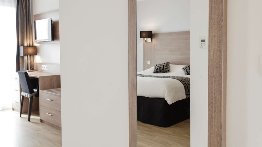 Tulip Inn Massy Palaiseau Residence