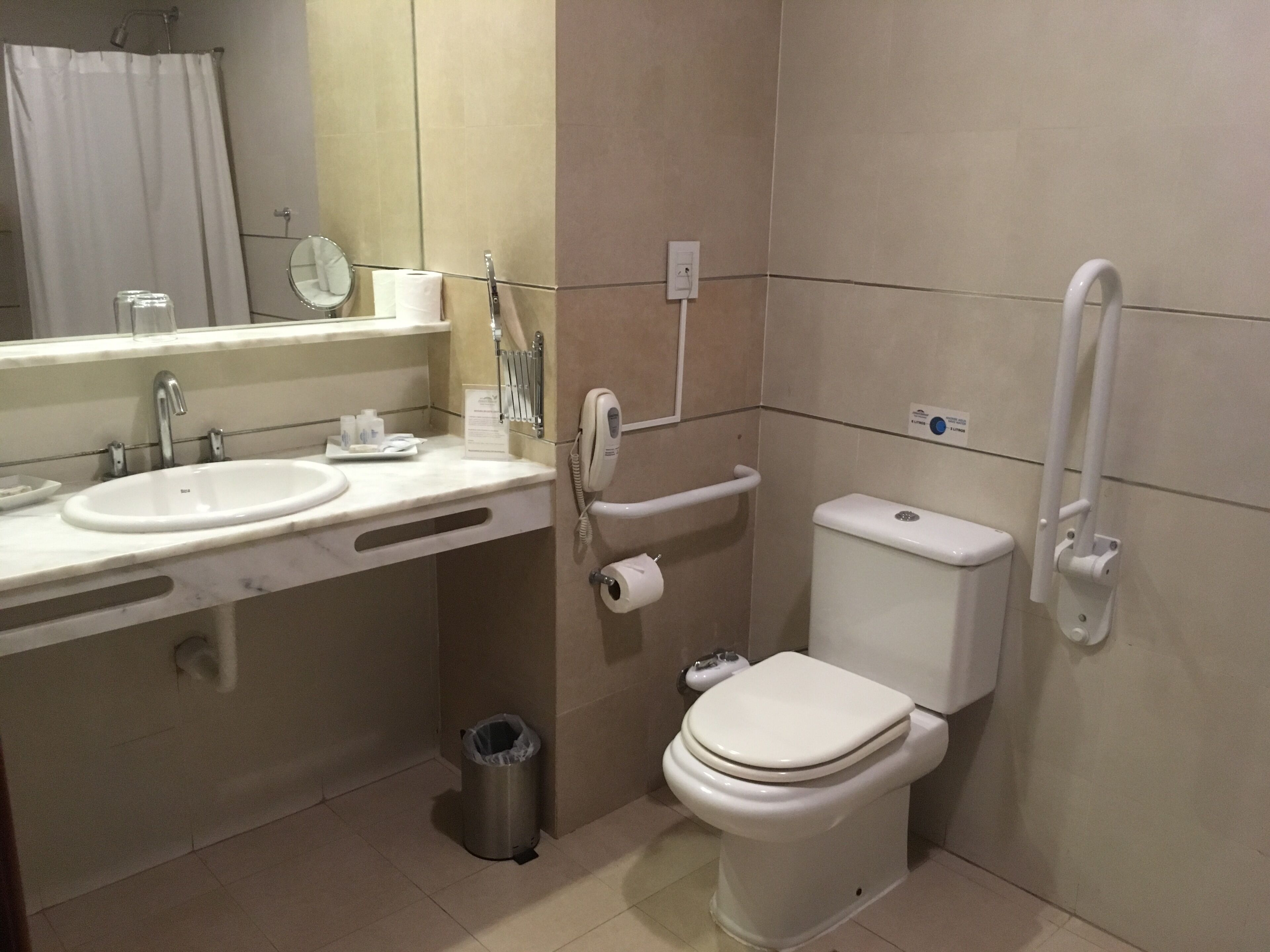 room, 1 double bed, accessible, non smoking | bathroom | shower, rainfall showerhead, free toiletries, hair dryer