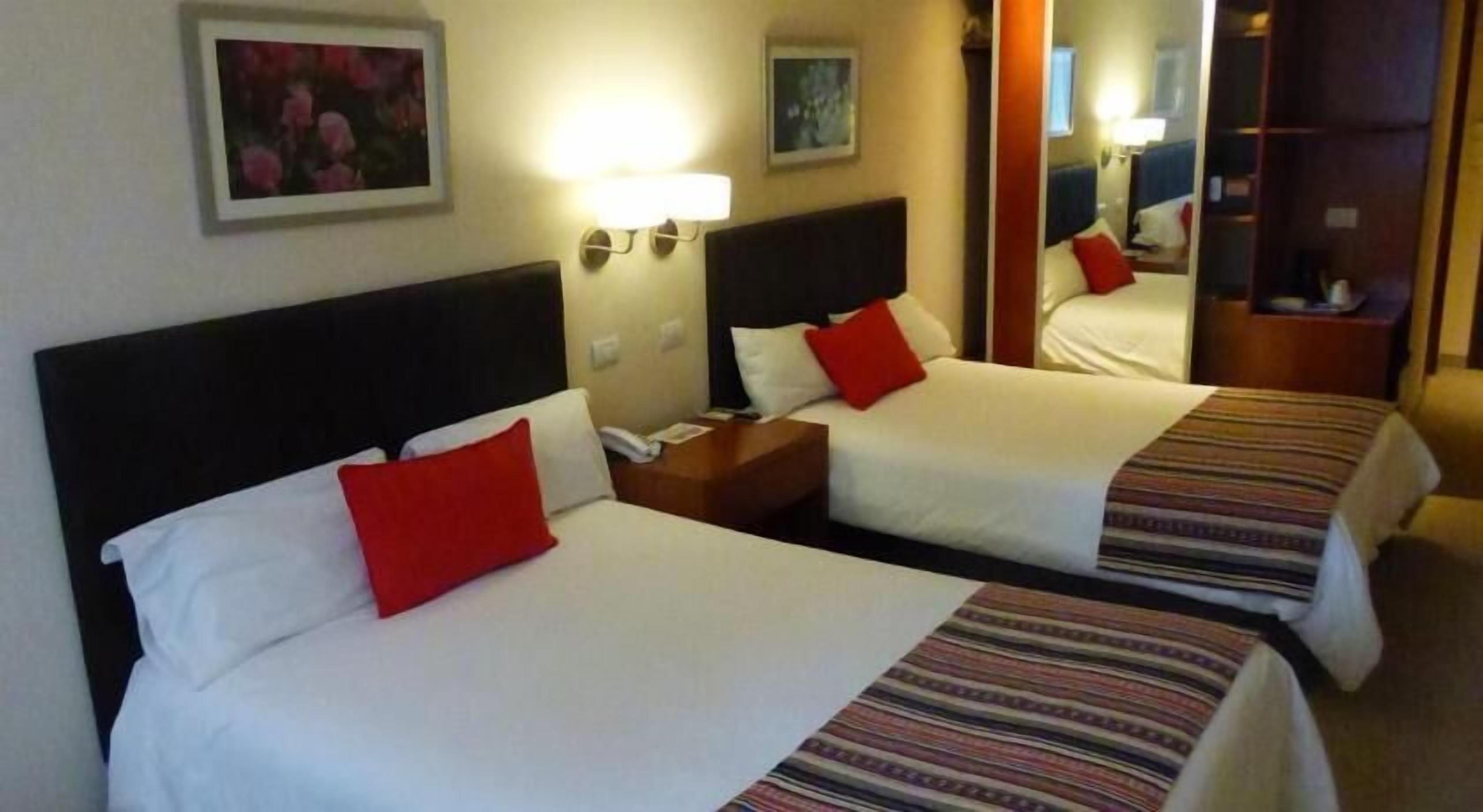 미니바, 객실 내 금고, 책상, 암막 커튼