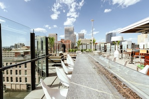 Frühstück und Abendessen