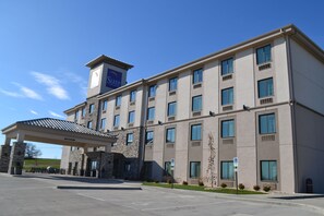 Exterior - Sleep Inn & Suites Belmont / St. Clairsville (Belmont)