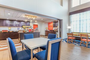 Desayuno continental incluido todos los días 