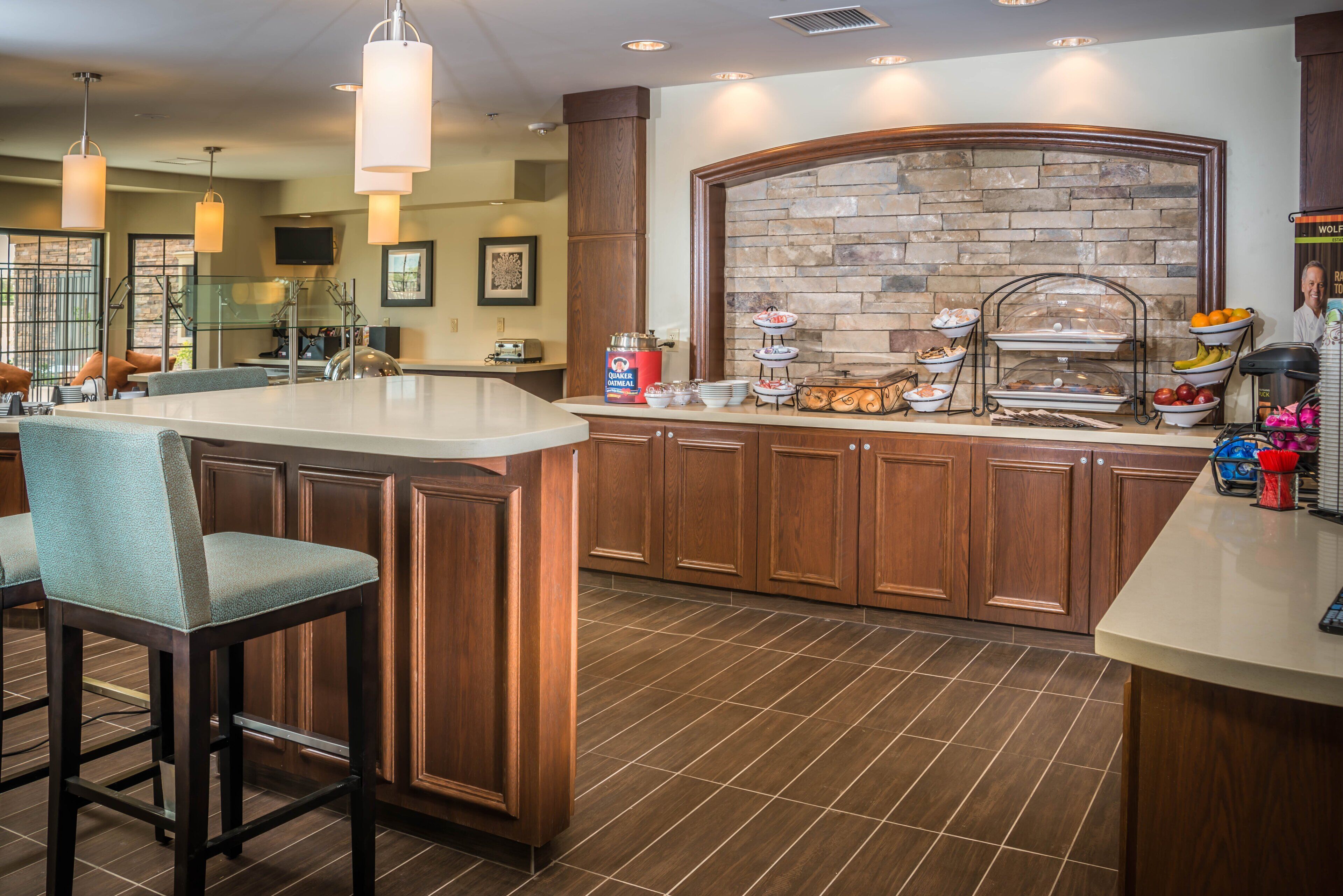 free daily continental breakfast