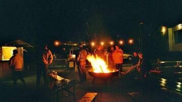 Lunch and dinner served, local cuisine