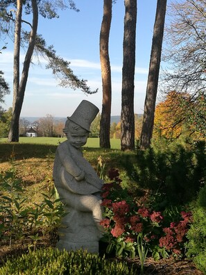 Property grounds - Hotel & Restaurant Bergfried (Saalfeld-Saale)