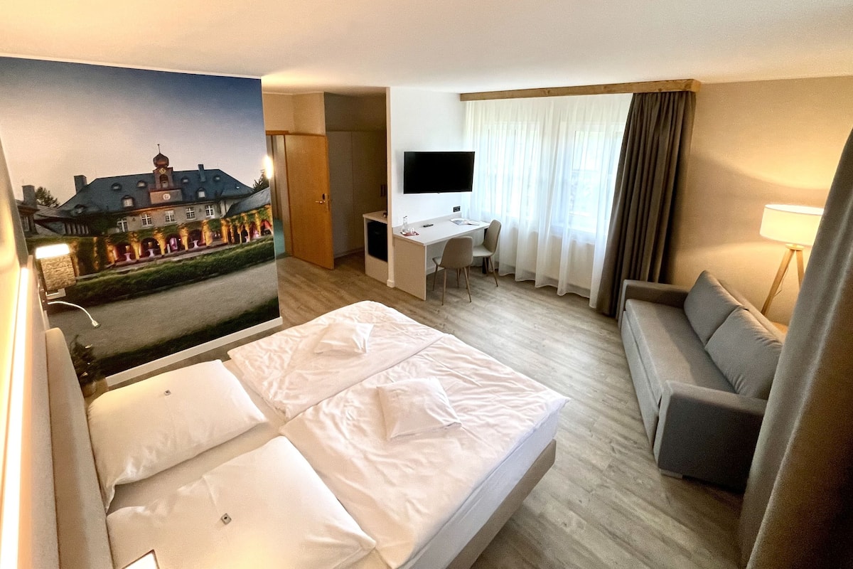 deluxe double room | hypo-allergenic bedding, desk, free wifi, bed sheets