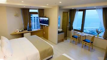 High Deluxe Twin Room, Ocean View - Additional person fee pay upon arrival | Iron/ironing board, rollaway beds, free WiFi, bed sheets