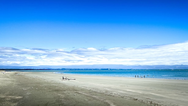 ชายหาด
