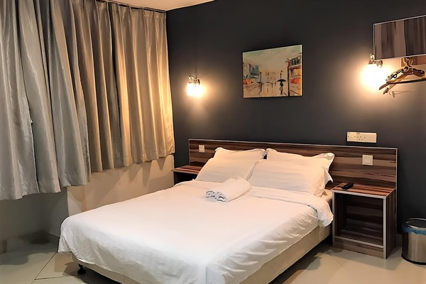 Superior Double Room (With Window) | In-room safe, desk, iron/ironing board, free WiFi
