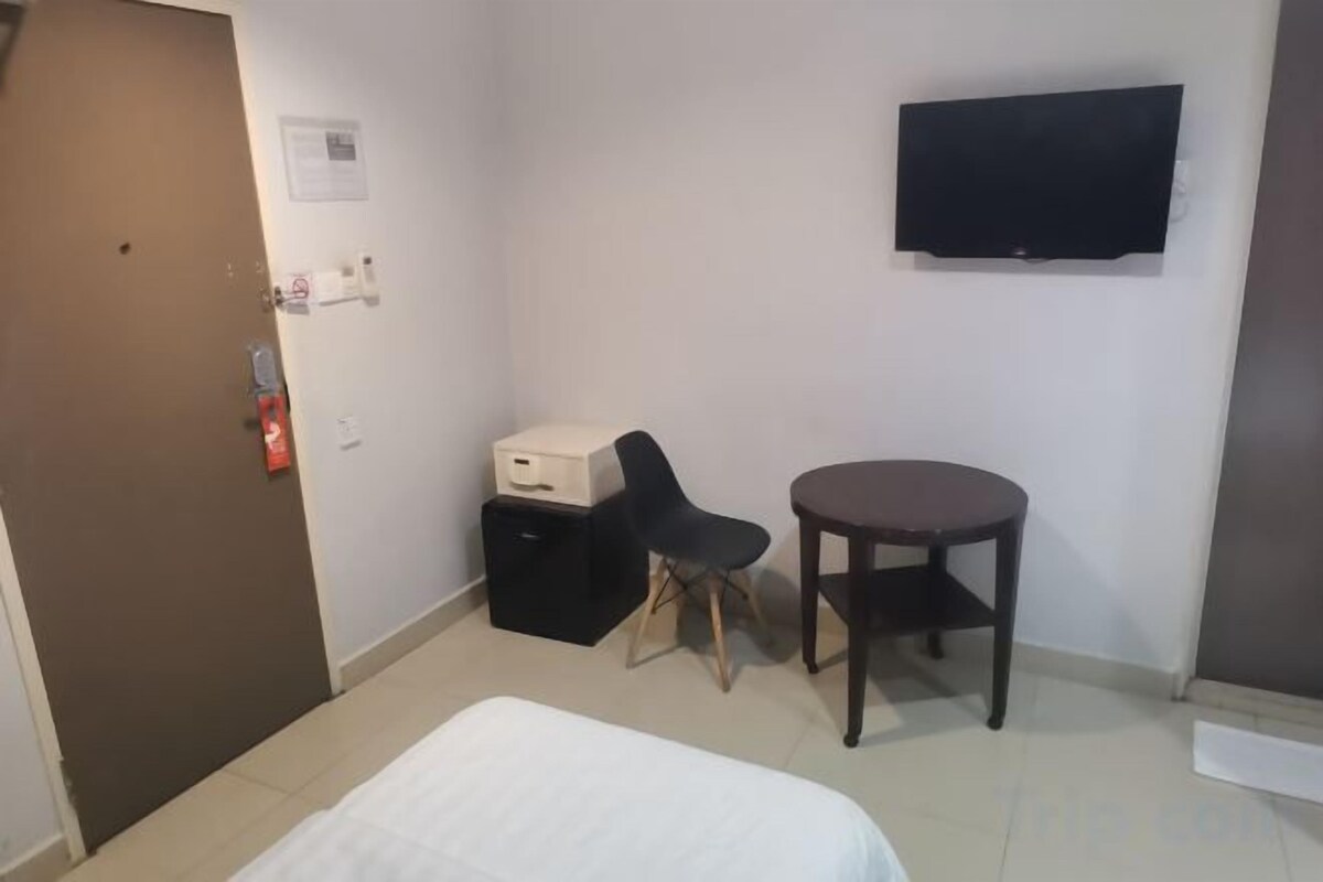In-room safe, desk, iron/ironing board (on request), WiFi (free)