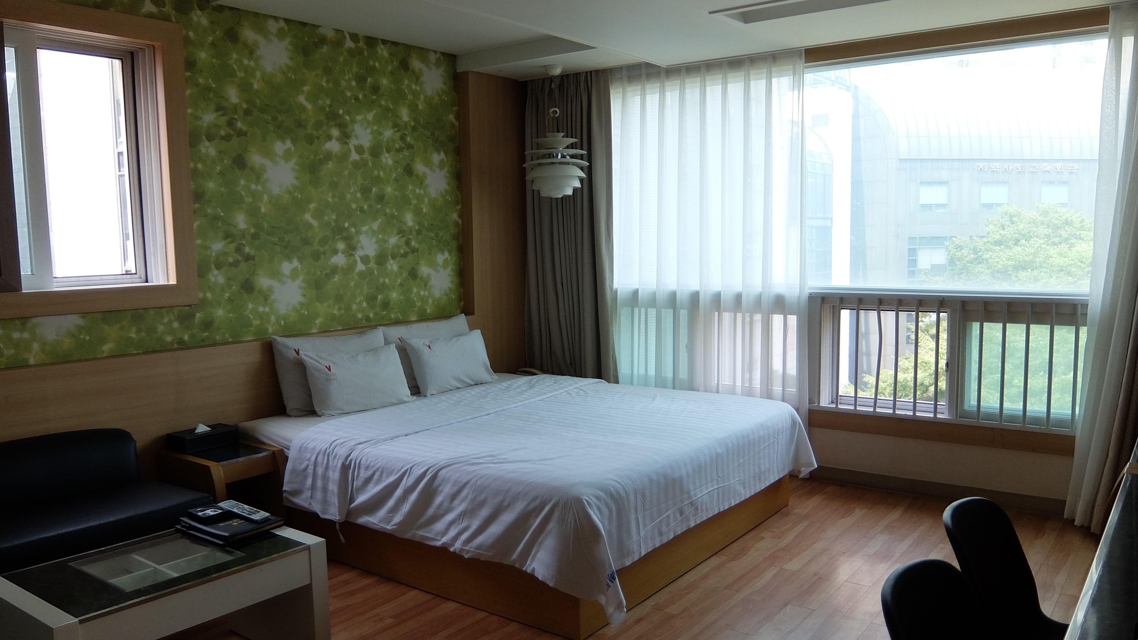 Bureau, Wi-Fi gratuit