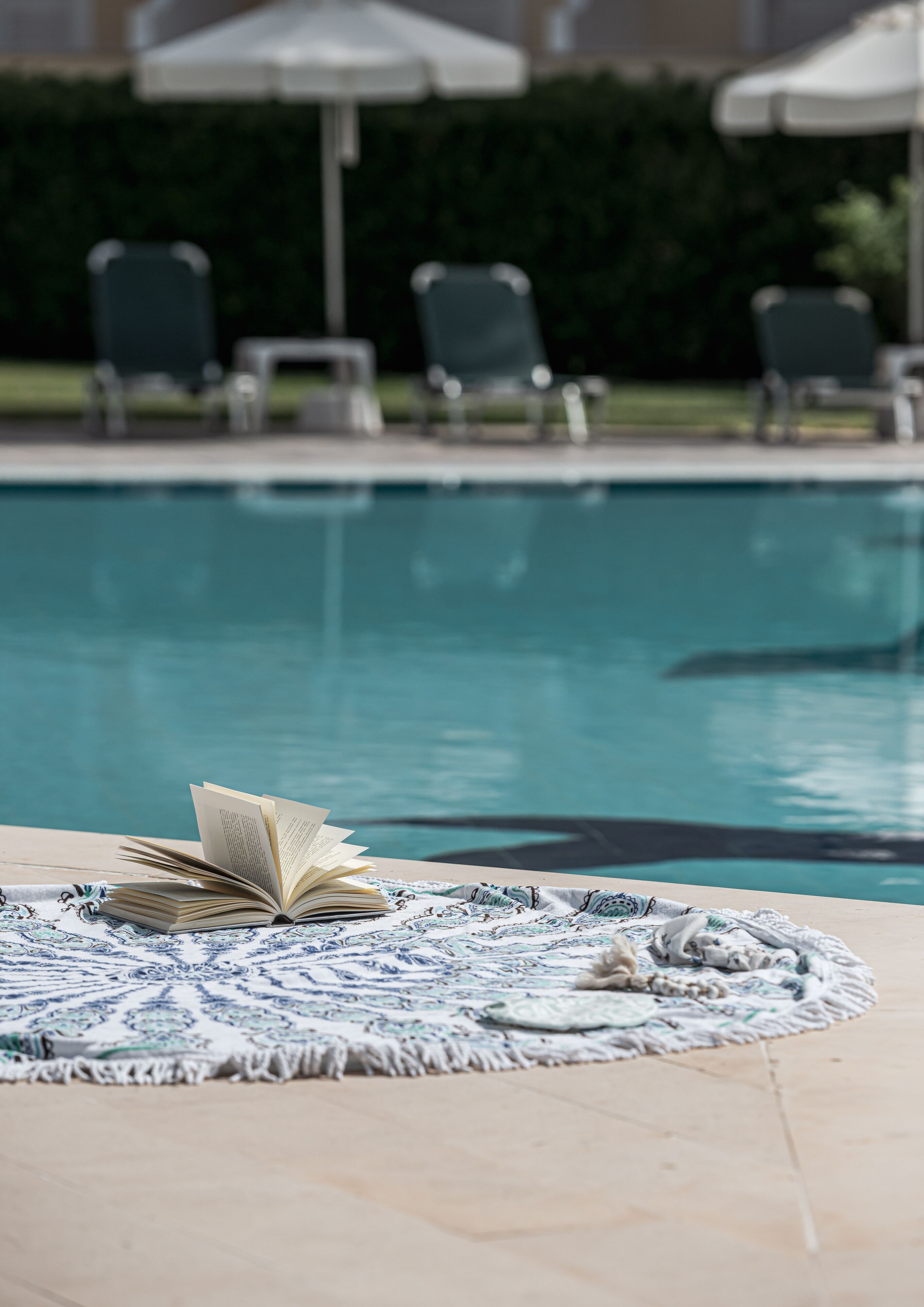 2 outdoor pools, pool umbrellas, sun loungers