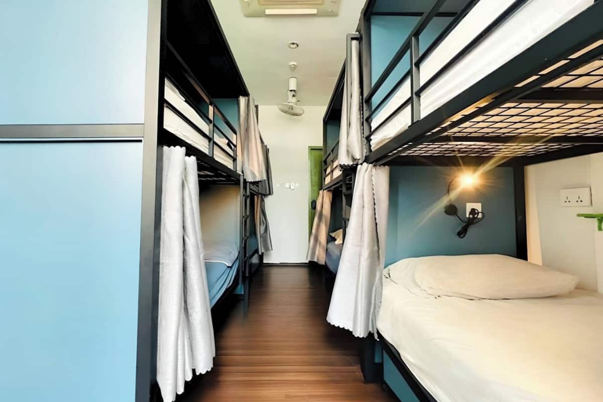 Free WiFi, bed sheets